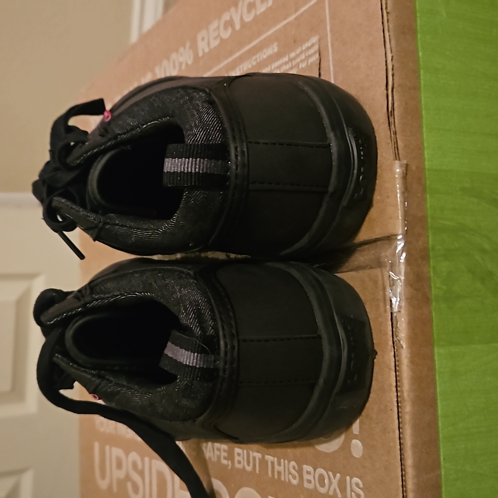 Levi black shoe size 8.5